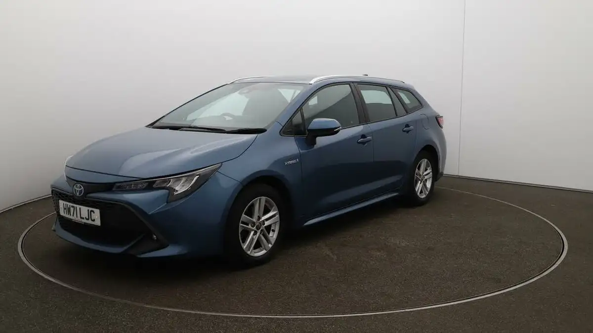 2022-toyota-corolla-18-vvt-i-icon-tech-spare-wheel-touring-sports-5d-big-3