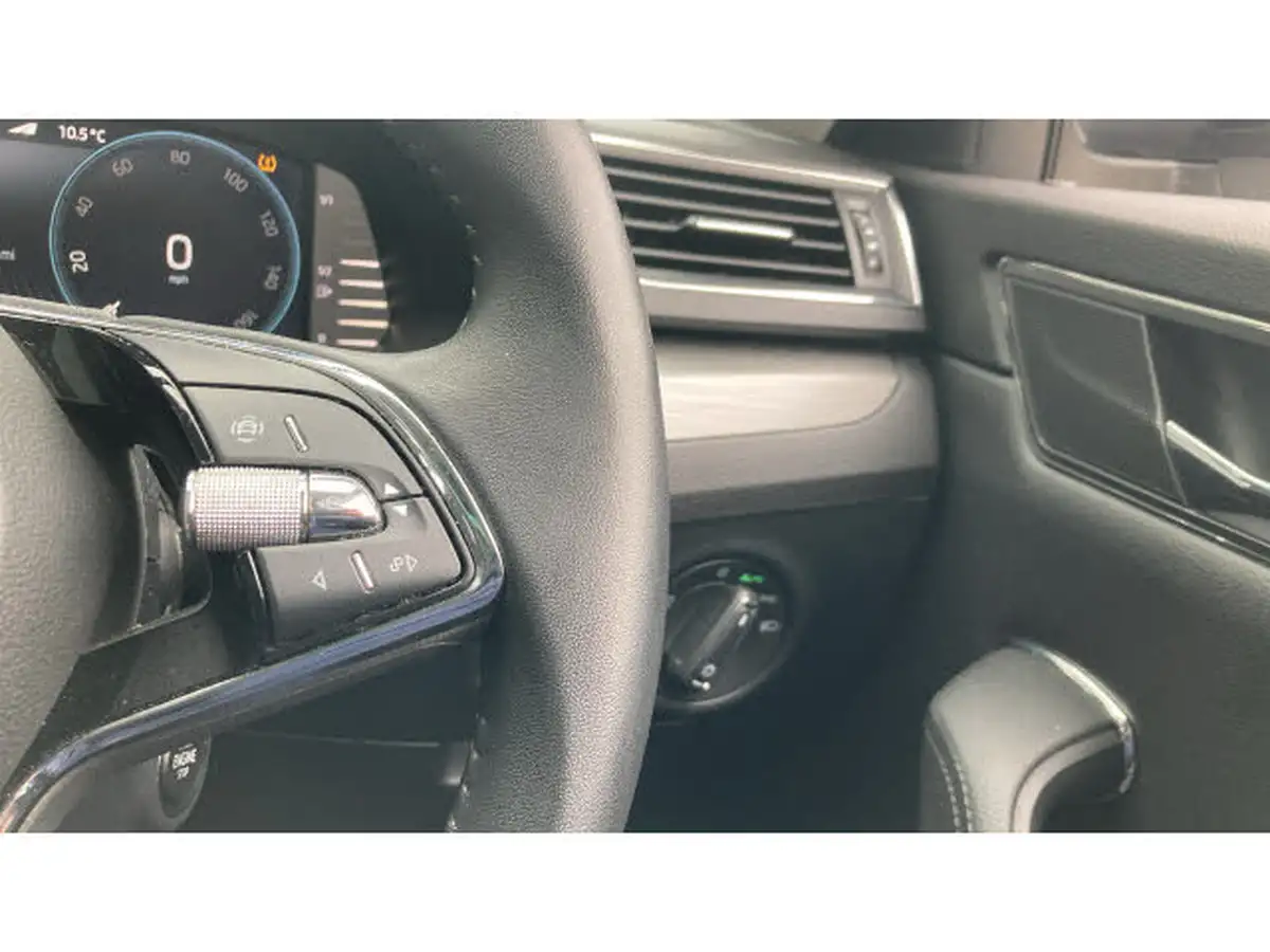 2023-skoda-superb-20tdi-se-l-200ps-estate-dsg-big-23