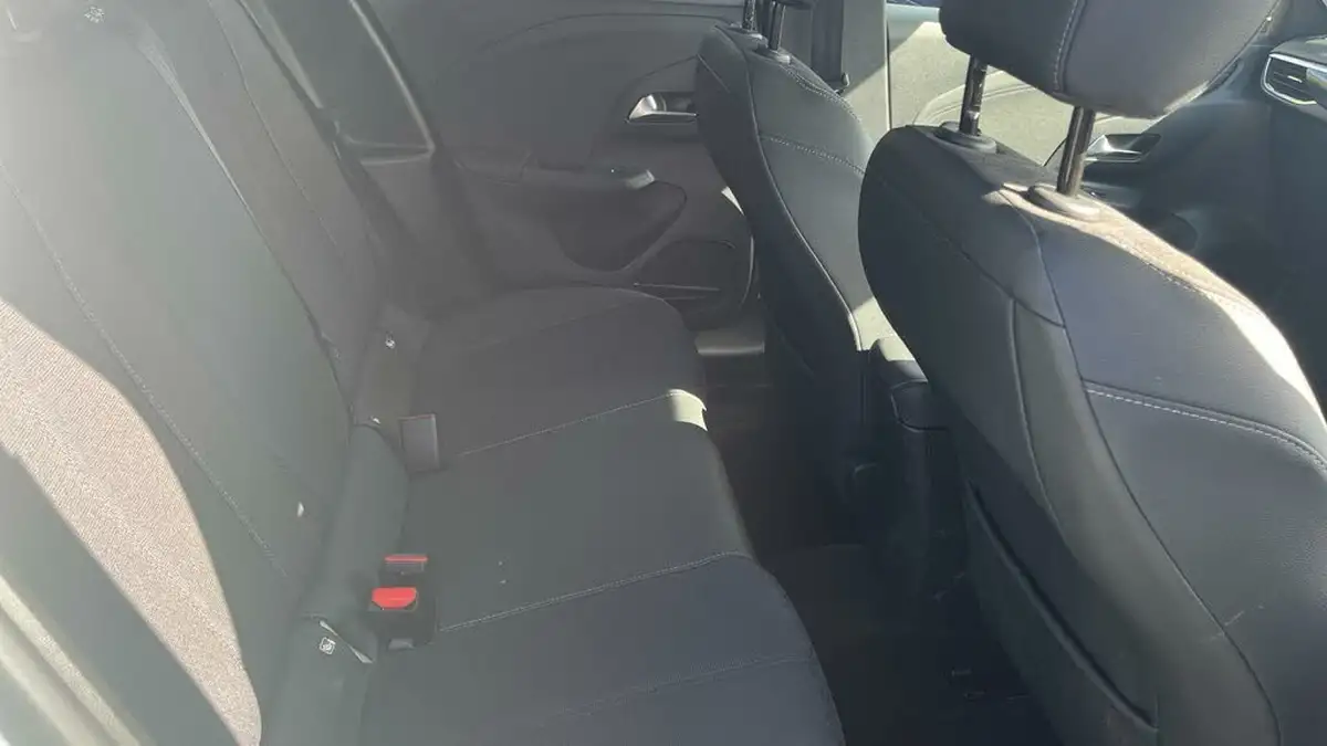 2021-vauxhall-corsa-12i-elite-nav-big-11