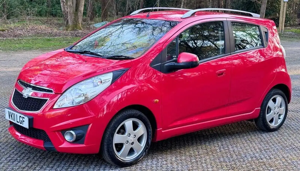 2011-chevrolet-spark-12-lt-big-10