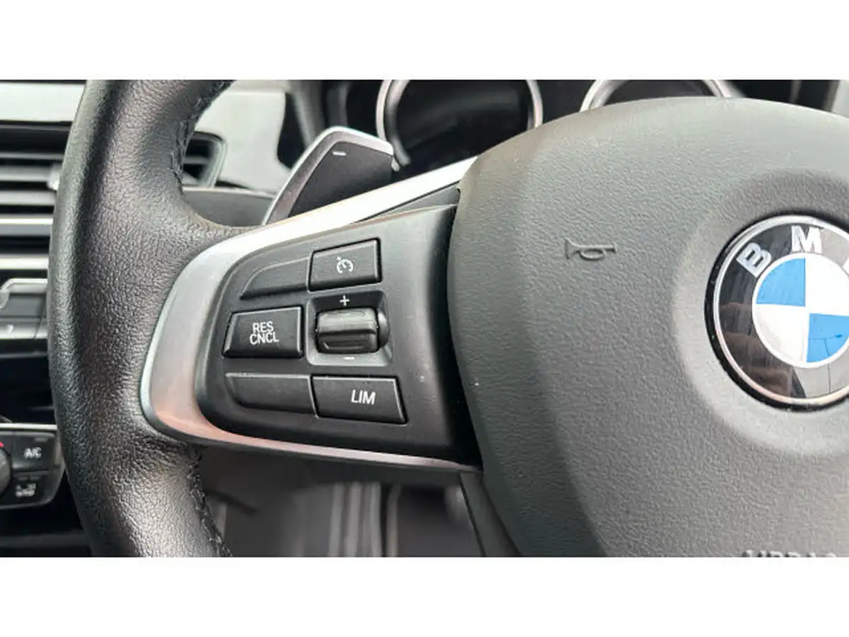 2021-bmw-x1-20-xdrive20i-xline-big-16