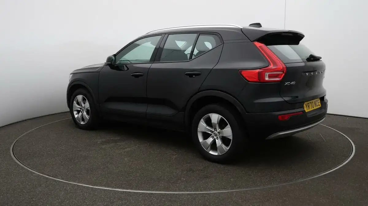 2020-volvo-xc40-20td-d3-momentum-big-5