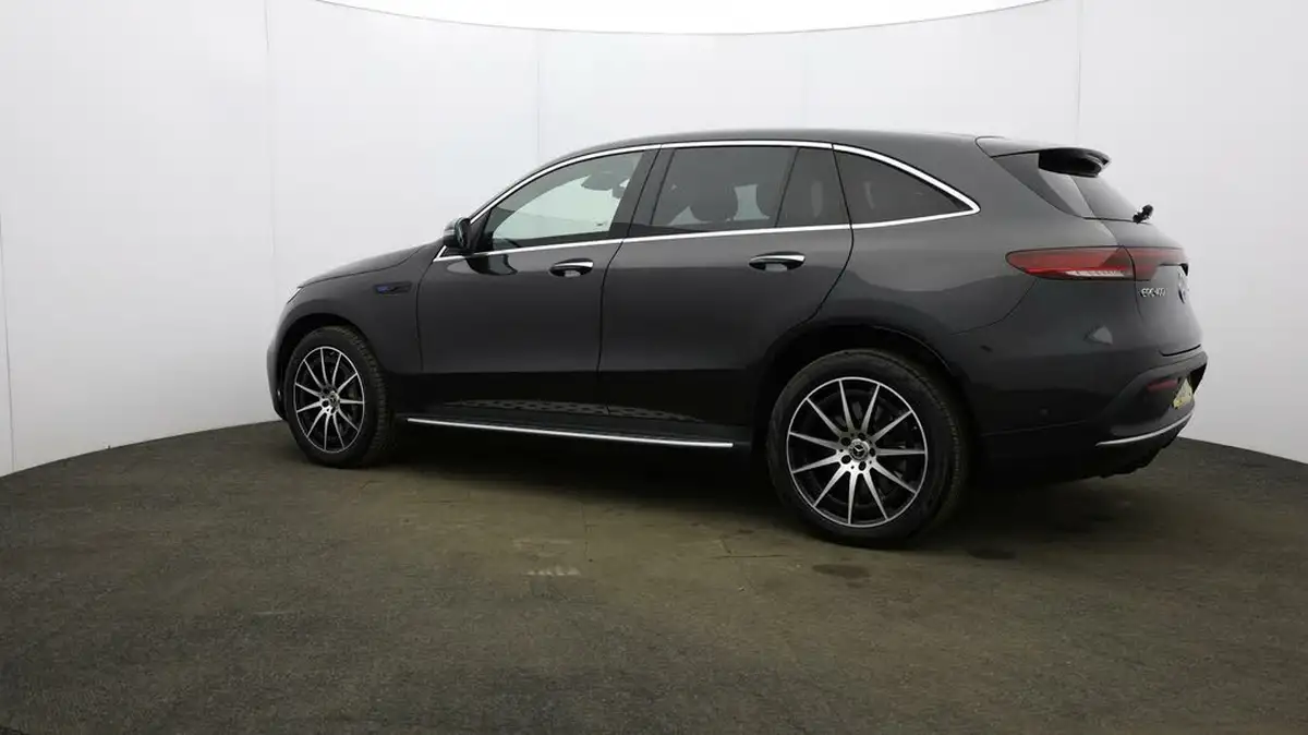 2021-mercedes-benz-eqc-e-eqc-400-amg-line-big-4