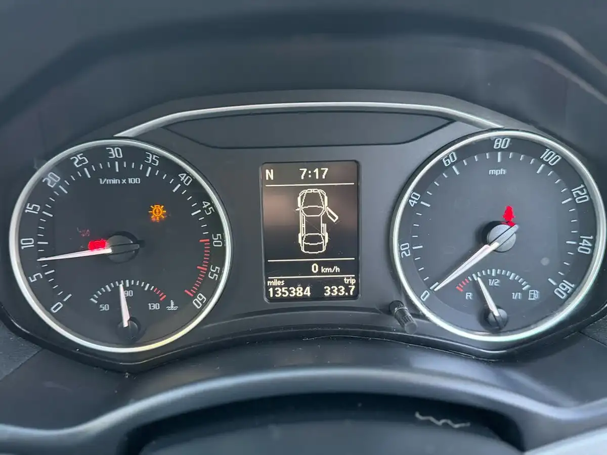 2012-skoda-octavia-20td-se-plus-140bhp-estate-big-24