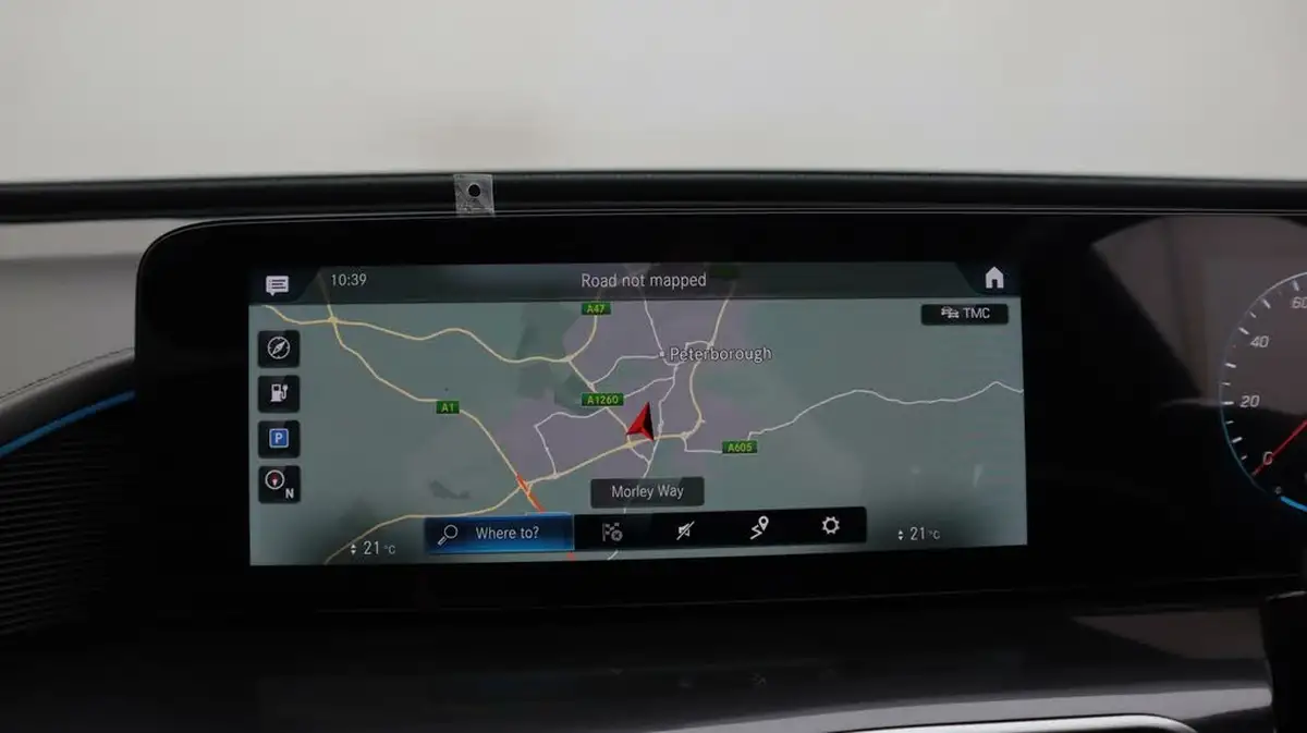2022-mercedes-benz-eqc-e-eqc-400-amg-line-premium-big-11
