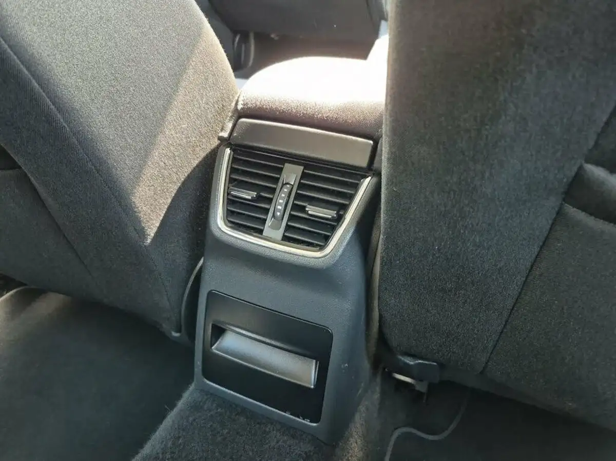 2019-skoda-octavia-16tdi-se-technology-estate-dsg-big-28
