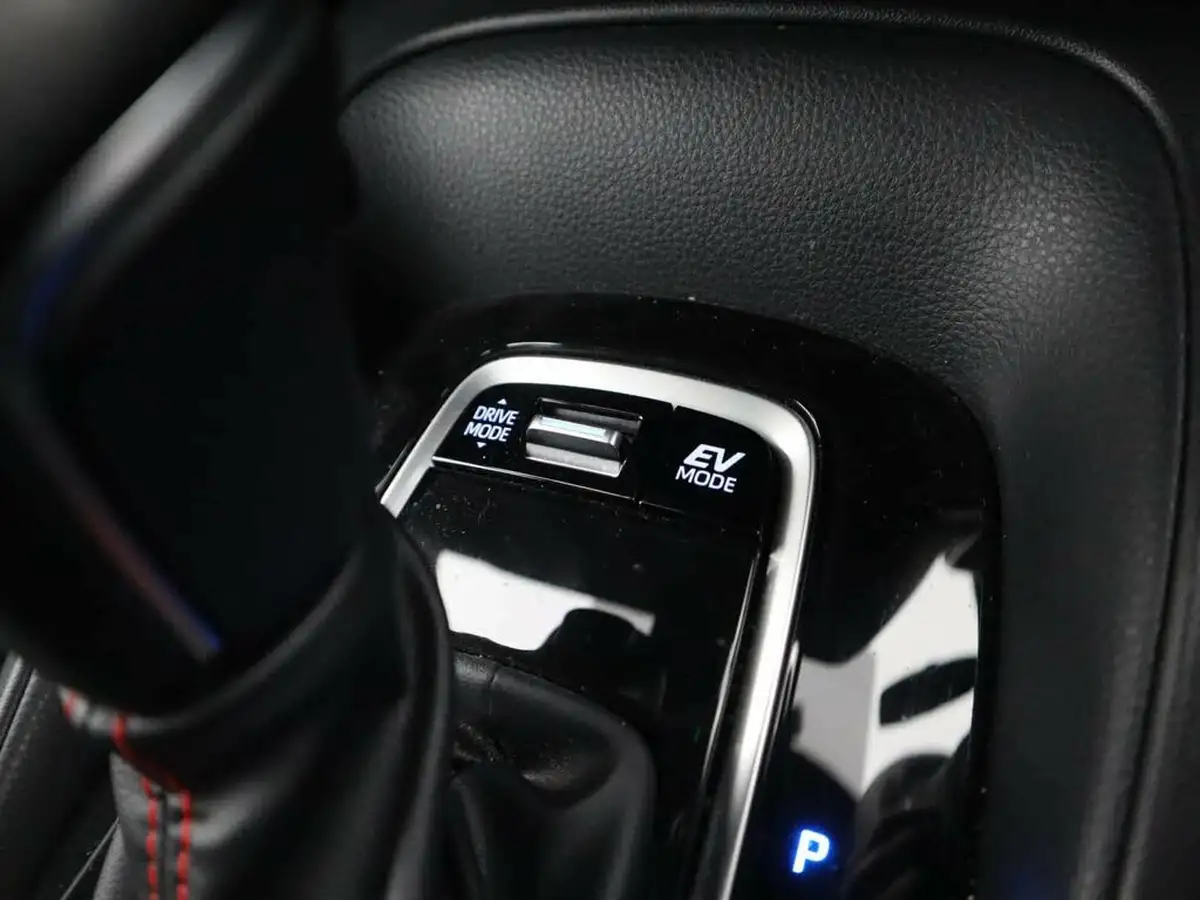 2023-toyota-corolla-20-vvt-i-gr-sport-193bhp-hatchback-big-20