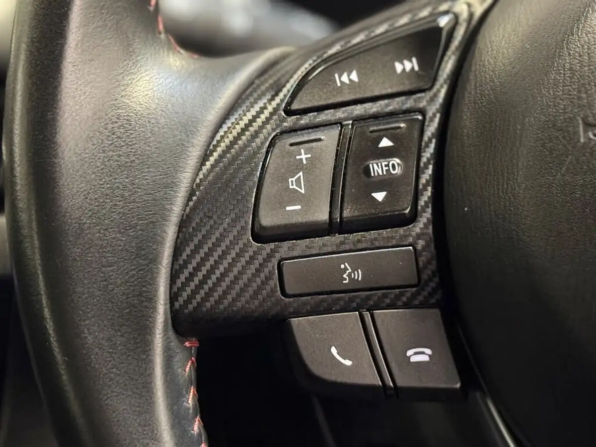 2016-mazda-mazda3-15-se-nav-big-18