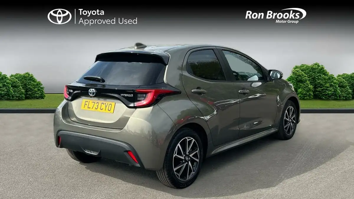 2023-toyota-yaris-15-vvt-i-design-big-1