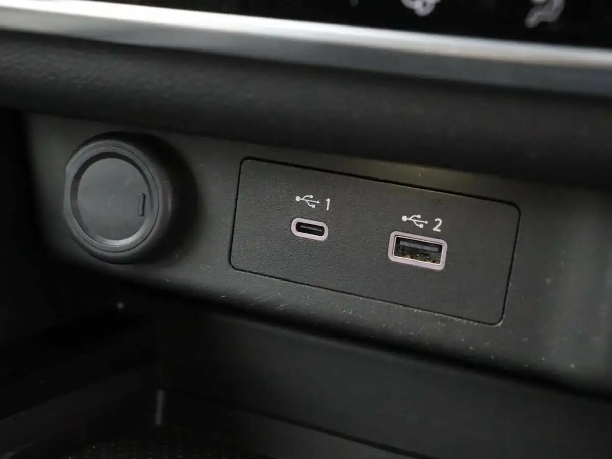 2023-nissan-x-trail-15-e-power-acenta-premium-213ps-7-seat-e-4orce-big-21
