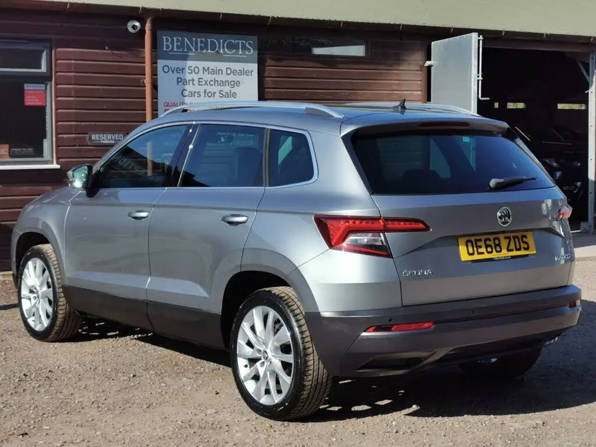 2019-skoda-karoq-15-tsi-se-l-dsg-big-23