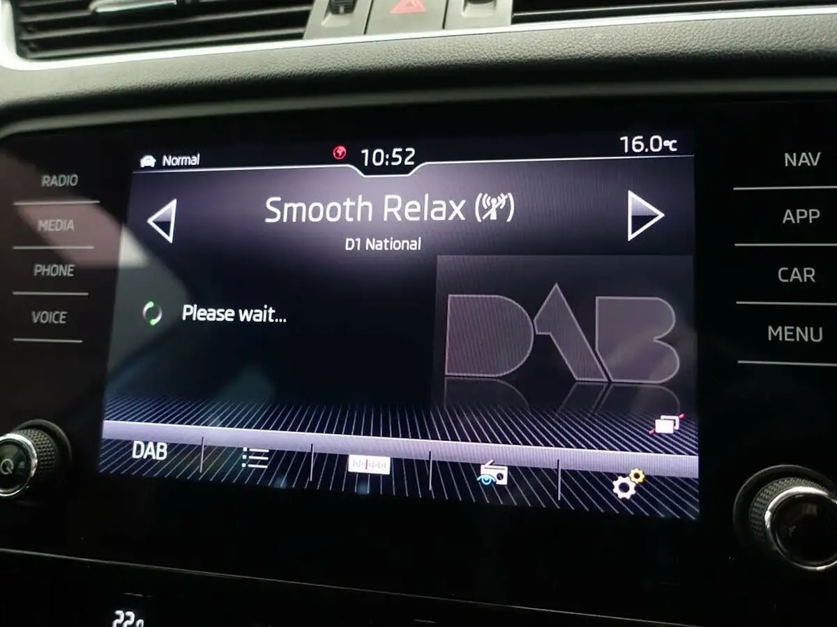 2019-skoda-octavia-16tdi-se-l-estate-big-26