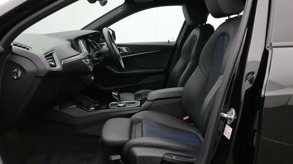 2022-bmw-1-series-15-118i-m-sport-lcp-dct-big-14
