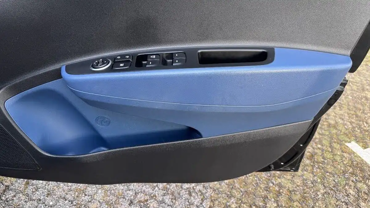2014-hyundai-i10-10-se-big-16