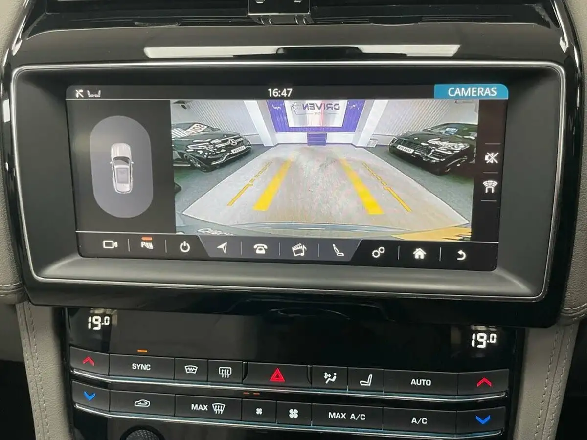 2020-jaguar-f-pace-20-i4d-portfolio-180ps-awd-auto-big-34