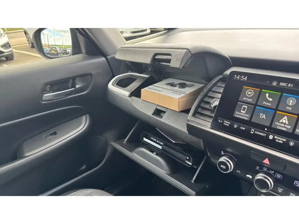 2021-honda-jazz-15-i-mmd-sr-109ps-big-28