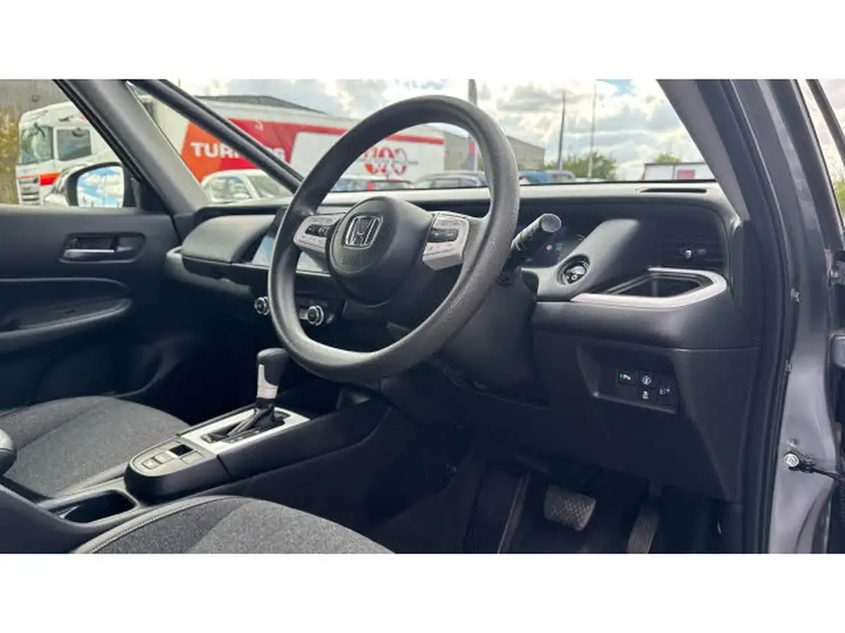 2021-honda-jazz-15-i-mmd-sr-109ps-big-32