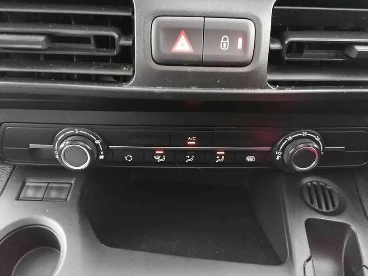2020-peugeot-partner-15-bluehdi-1000-professional-100ps-eu6dt-panel-big-15