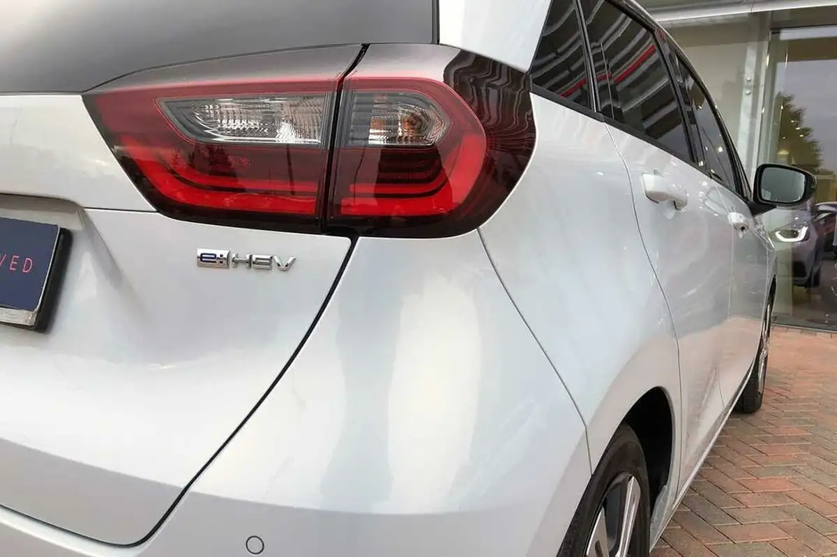 2022-honda-jazz-15-i-mmd-ex-107ps-big-47