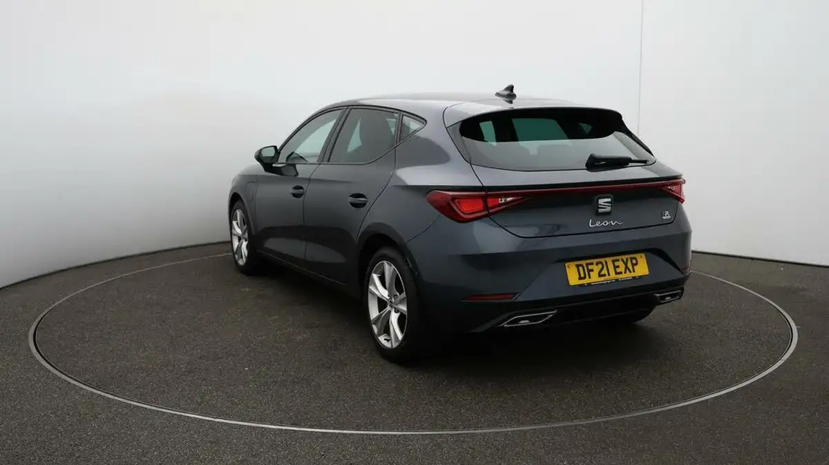 2021-seat-leon-14-e-hybrid-fr-hatchback-big-55