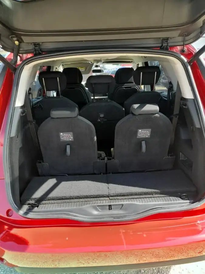 2015-citroen-grand-c4-picasso-16bluehdi-exclusive-big-11