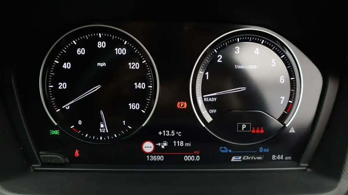 2022-bmw-x1-15-xdrive-25e-phev-m-sport-big-10