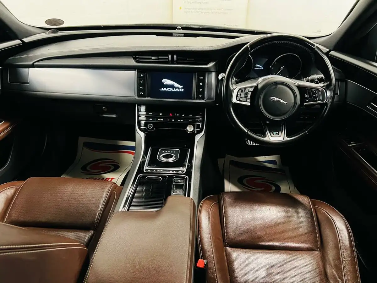 2017-jaguar-xf-20td-r-sport-180ps-saloon-4d-1999cc-auto-big-15