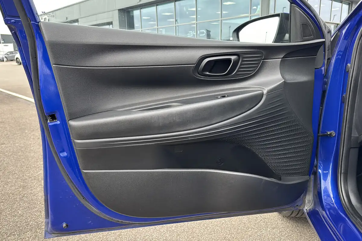 2021-hyundai-i20-10-t-gdi-se-connect-eclutch-imt-big-28