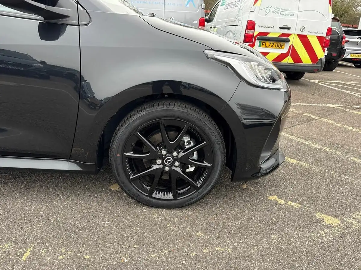 2024-mazda-mazda2-15-homura-big-26