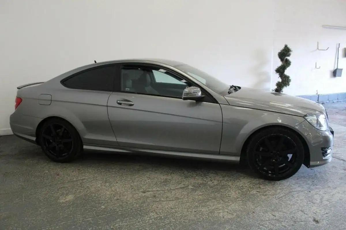 2012-mercedes-benz-c-class-21td-c220-cdi-amg-sport-168bhp-cdi-coupe-2d-7g-tronic-plus-big-2