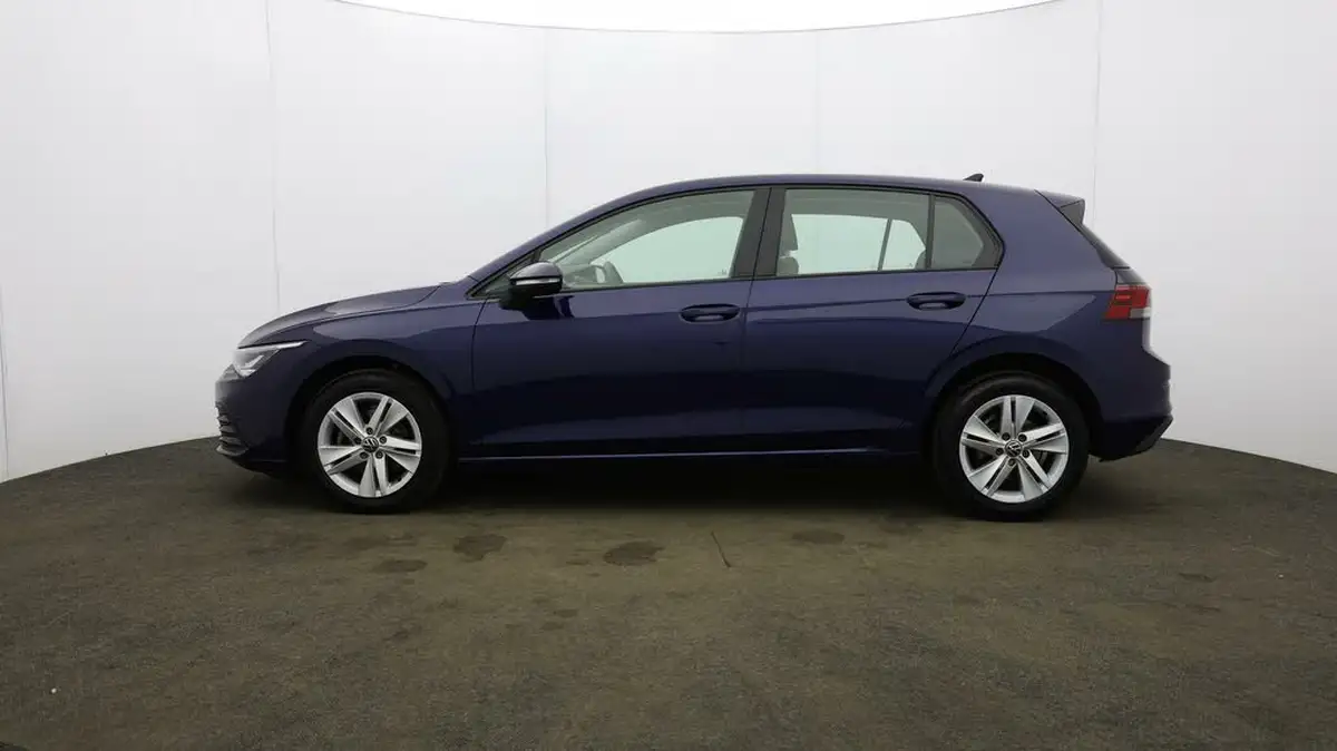 2022-volkswagen-golf-15-tsi-life-130ps-hatchback-big-3