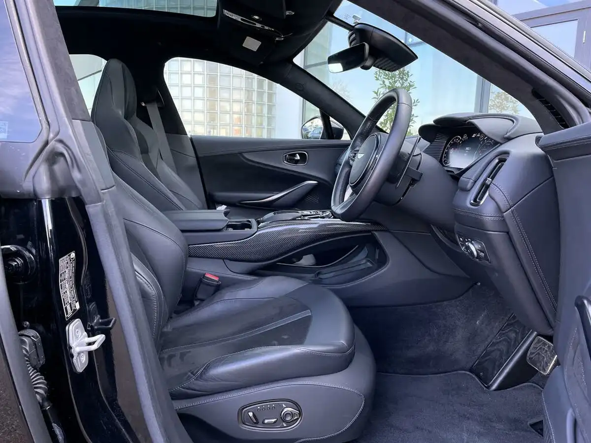 2023-aston-martin-dbx-40-v8-big-34