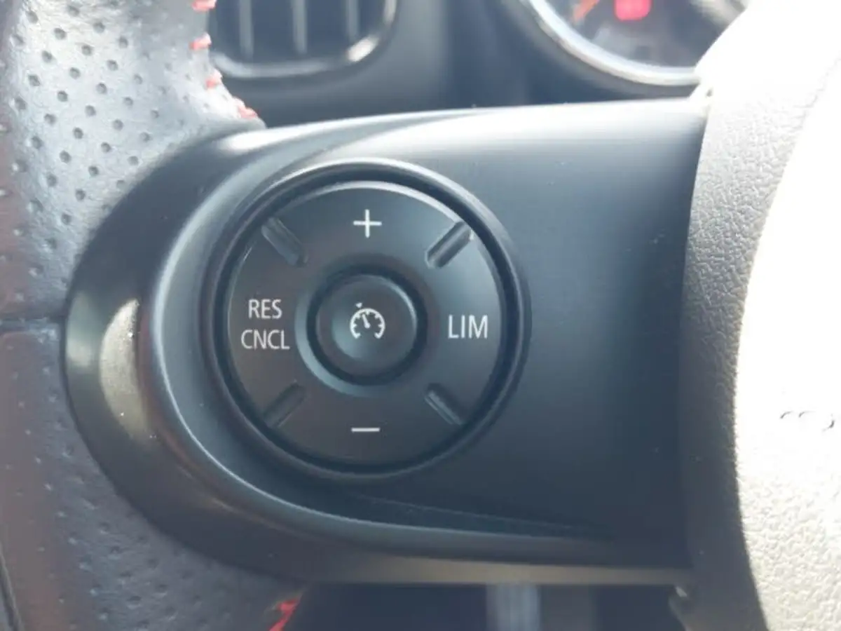 2019-mini-countryman-20td-cooper-d-sport-auto-big-16