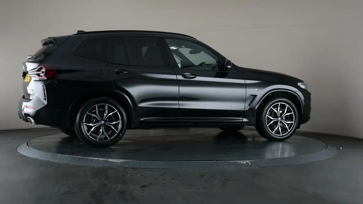 2021-bmw-x3-20-xdrive-30e-m-sport-big-56