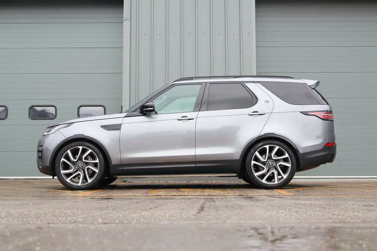 2020-land-rover-discovery-30td6-hse-big-3