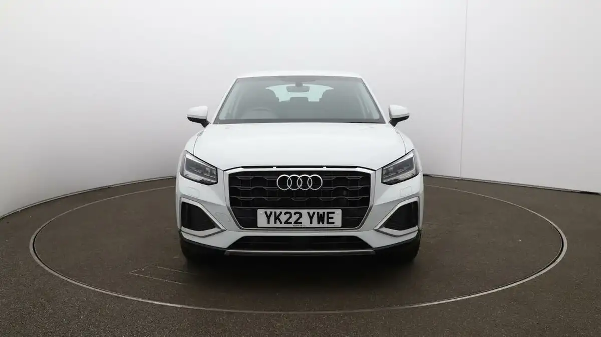 2022-audi-q2-10-30-tfsi-sport-big-31