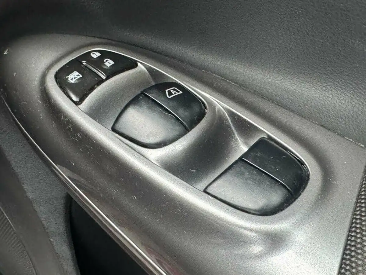 2012-nissan-juke-15td-acenta-premium-big-26