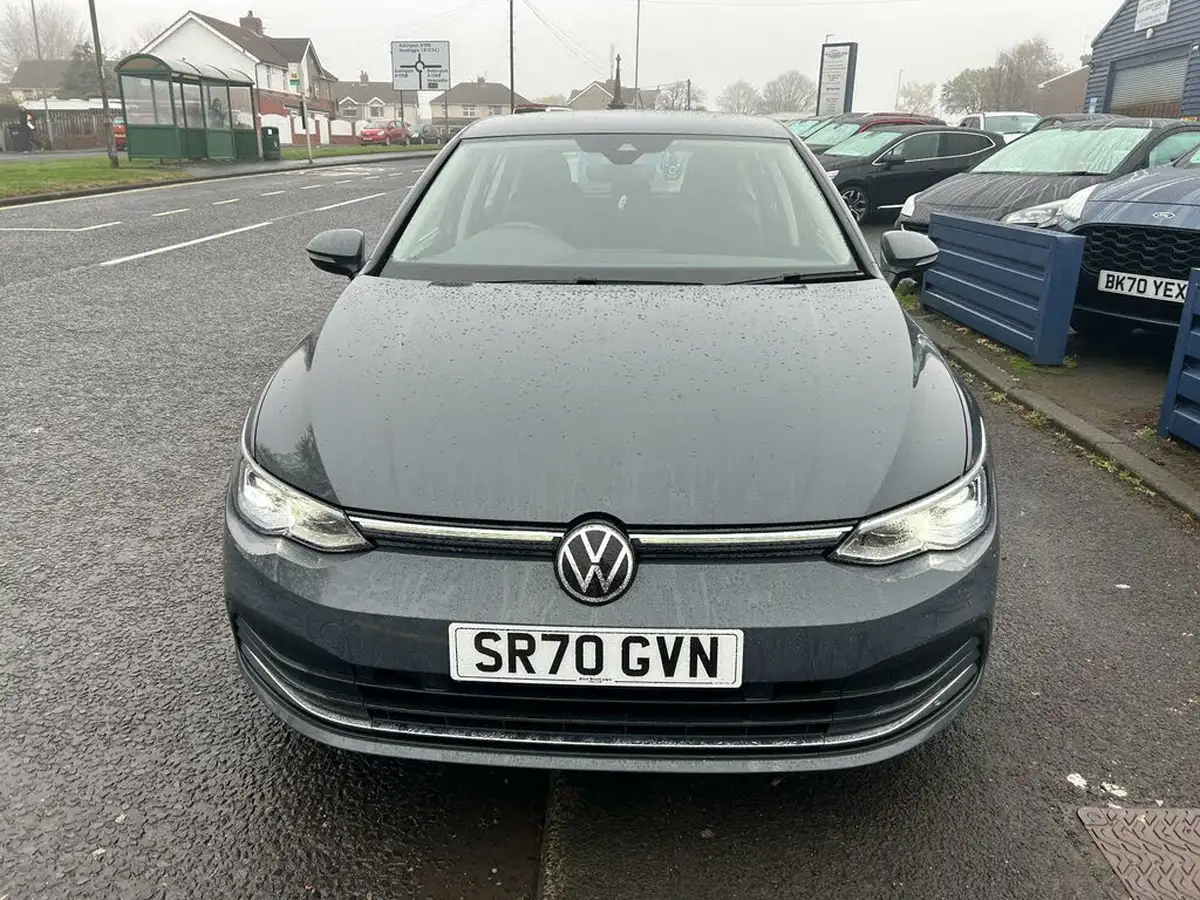 2020-volkswagen-golf-15-tsi-style-130ps-hatchback-big-1
