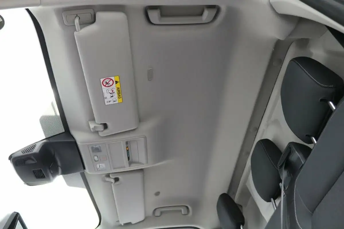 2023-ford-transit-custom-20tdci-300-l1h1-trend-136pseu6e-panel-van-1996cc-auto-big-27