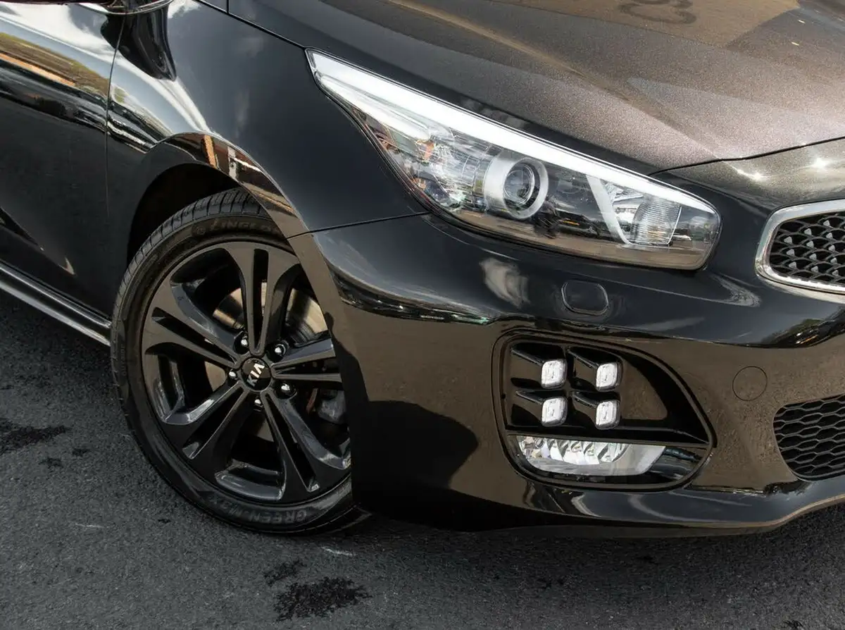 2018-kia-ceed-10-t-gdi-gt-line-hatchback-big-1