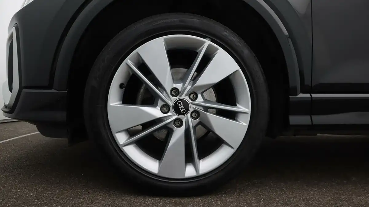 2021-audi-q2-15-35-tfsi-s-line-big-18