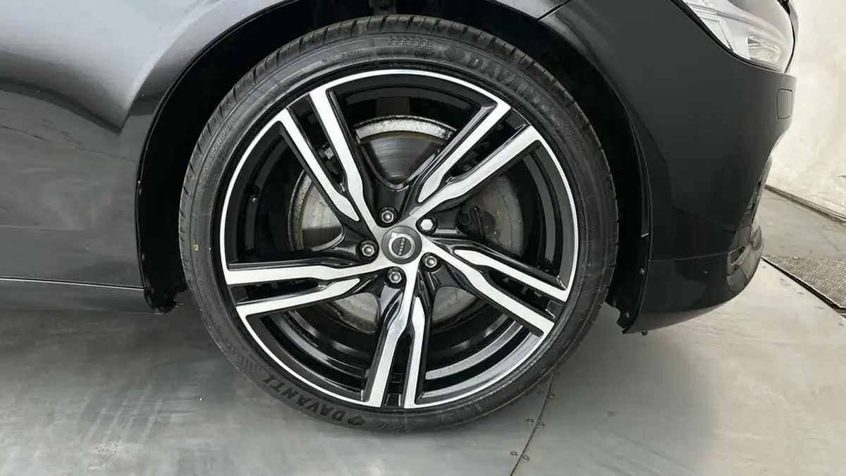 2018-volvo-v90-20-t4-r-design-pro-big-19