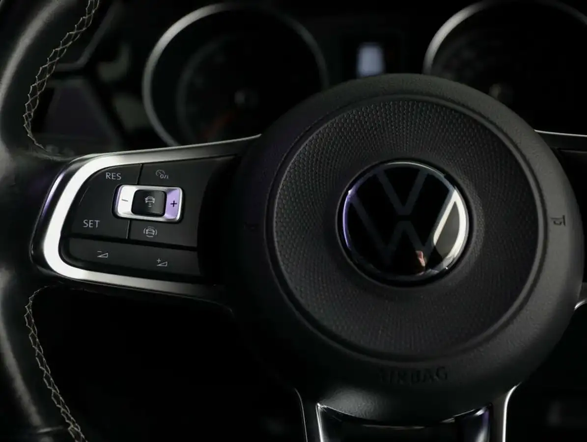 2020-volkswagen-touran-15-tsi-r-line-dsg-big-20