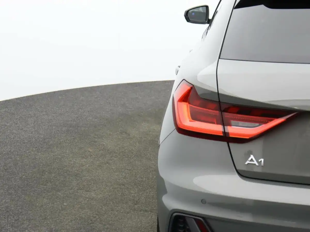 2020-audi-a1-15-35-tfsi-s-line-tronic-big-41
