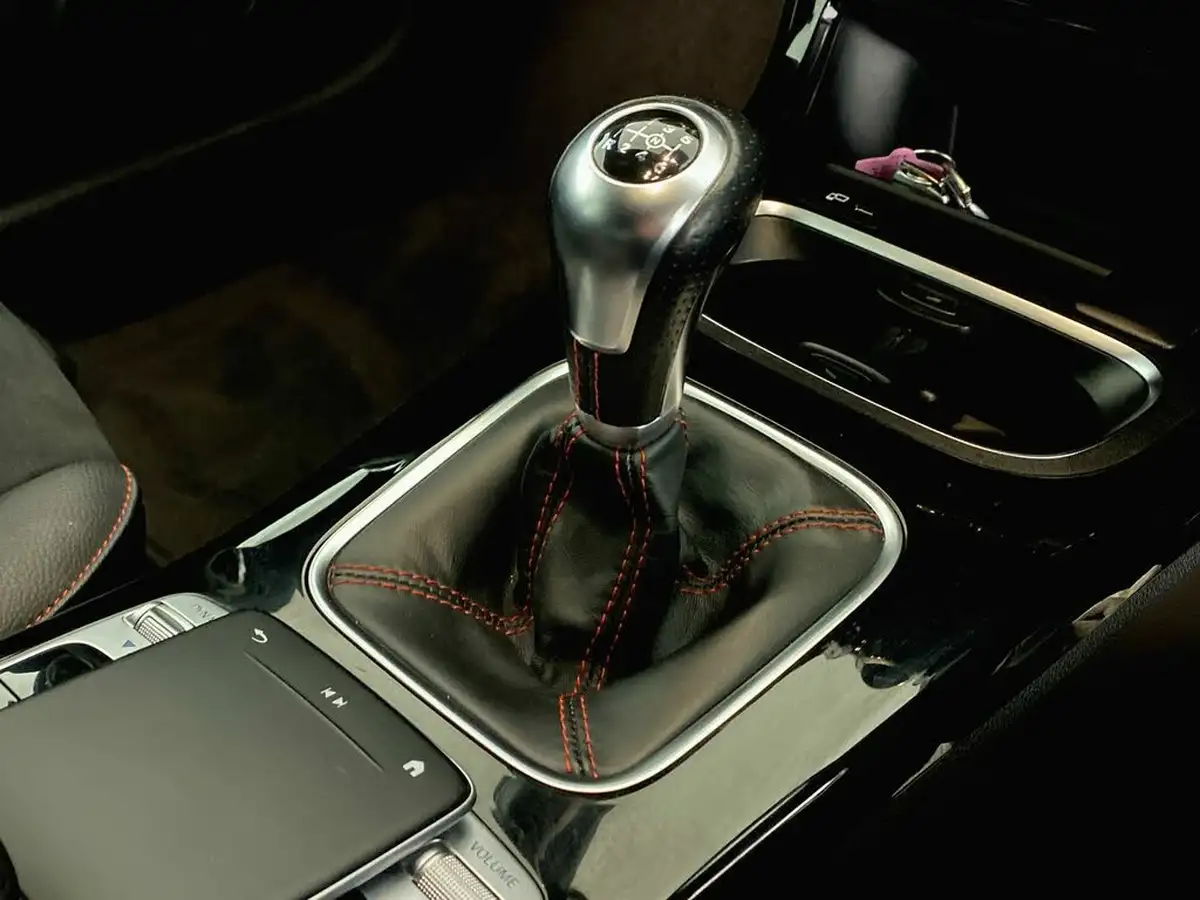 2019-mercedes-benz-a-class-13-a200-amg-line-hatchback-5d-big-21
