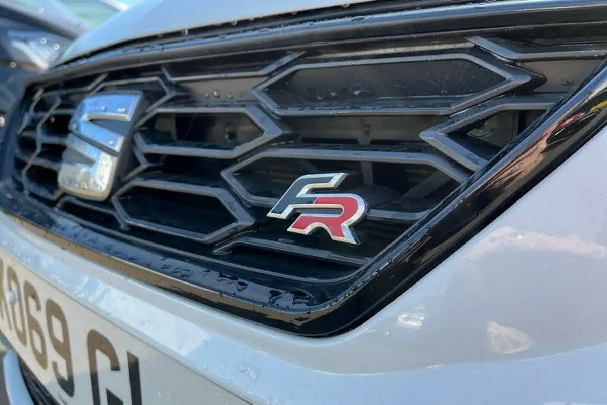 2020-seat-leon-15-tsi-evo-fr-black-edition-130ps-hatchback-big-38