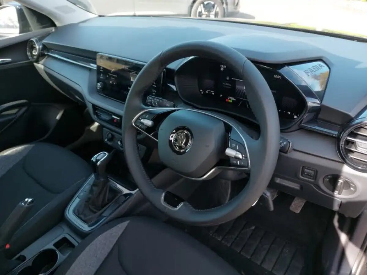 2024-skoda-fabia-10-tsi-se-comfort-116ps-dsg-big-9
