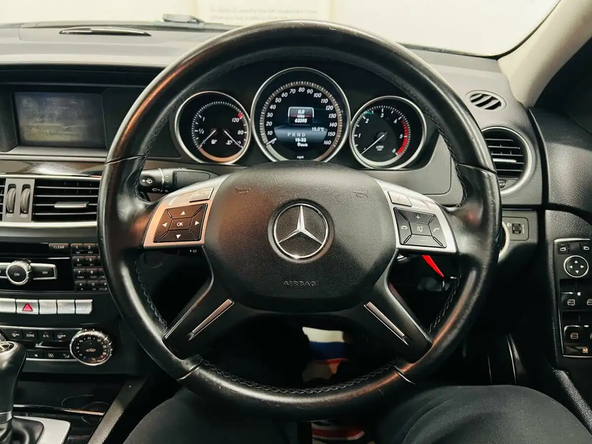 2014-mercedes-benz-c-class-21cdi-c200-cdi-executive-se-134bhp-saloon-4d-7g-tronic-plus-big-27