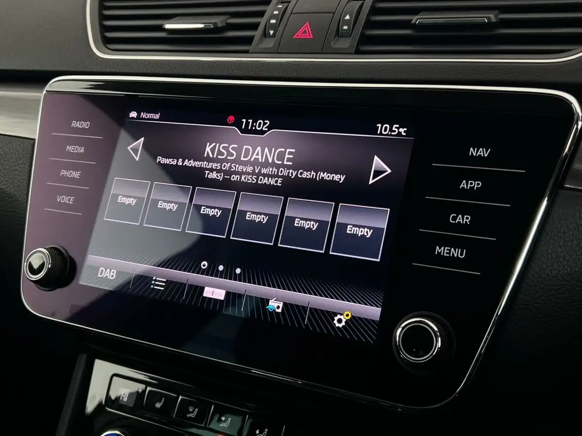 2019-skoda-superb-20-tsi-se-l-hatchback-big-27