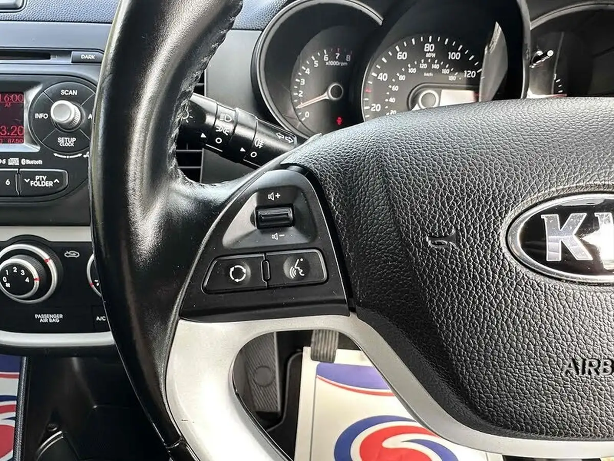 2015-kia-picanto-10-vr7-5d-big-36